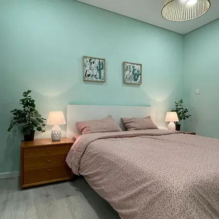 Porto Area, Poolside Sunsets Of Boa Apartman