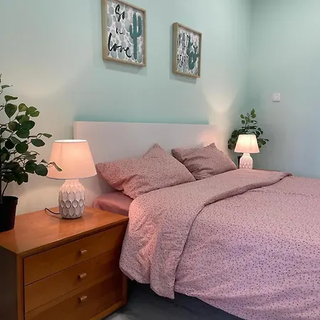 Porto Area, Poolside Sunsets Of Boa Apartman Vilarinho (Porto)