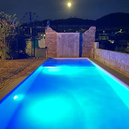 Porto Area, Poolside Sunsets Of Boa Apartman Vilarinho (Porto)