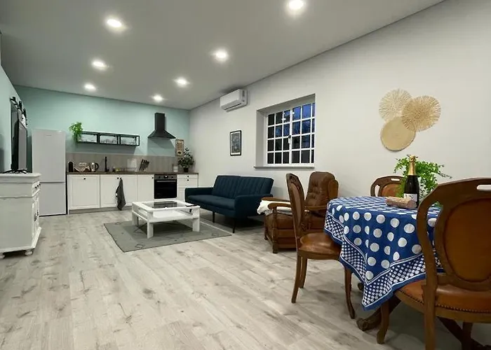 Porto Area, Poolside Sunsets Of Boa *