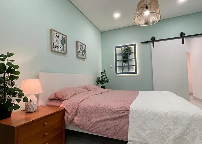 Porto Area, Poolside Sunsets Of Boa